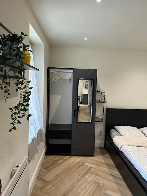 Le Superbe - Appartement Calme A Toulouse - Parking Prive - Proche Transports